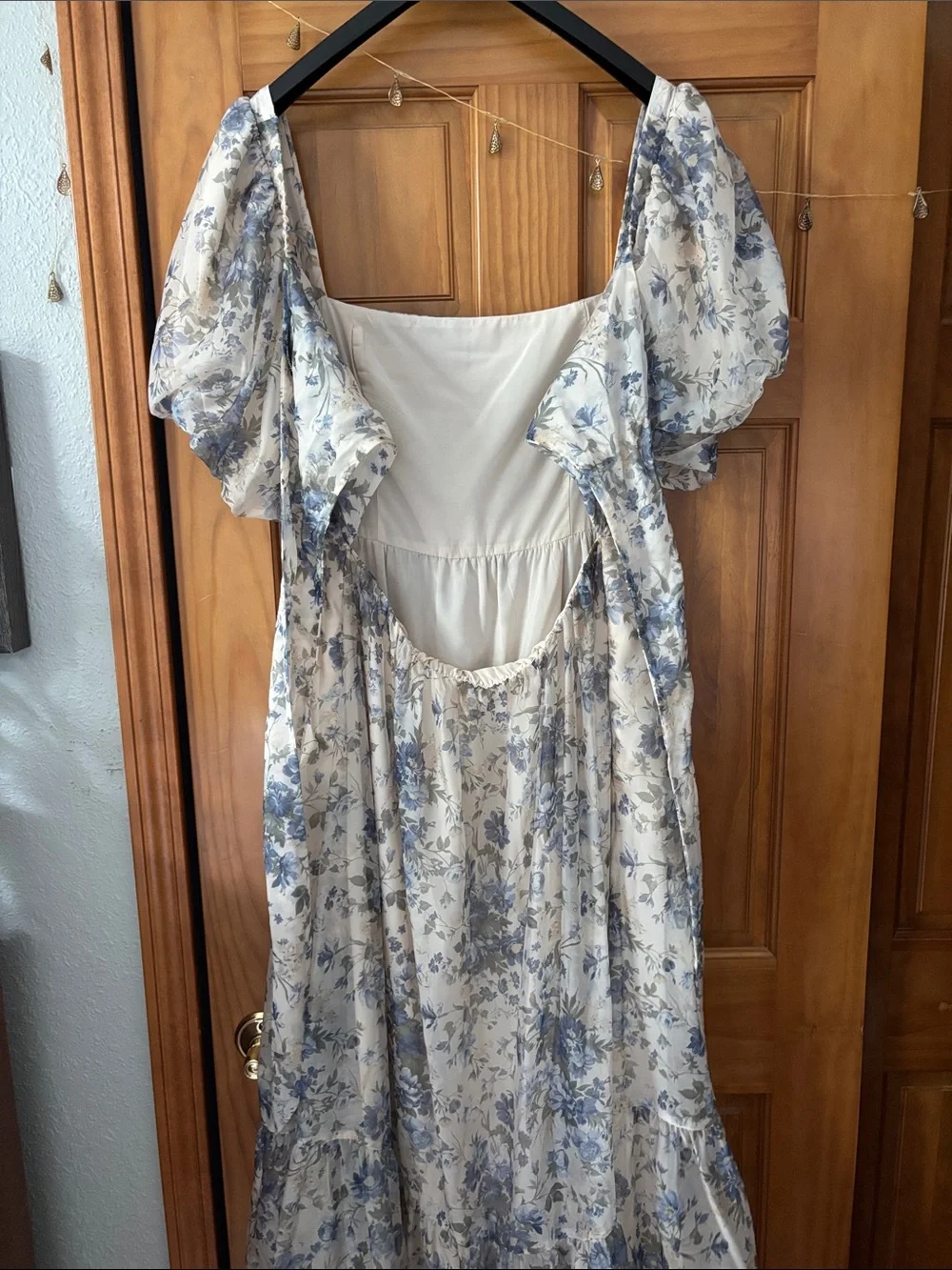 Emerson Abercrombie & Fitch Cream and Blue Floral Puff-Sleeve Maxi Dress